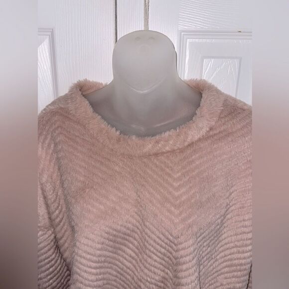 Aster Blu Faux Fur Mauve Pink Sweater Blouse Top Shirt Elegant Large L NWT - Picture 3 of 6